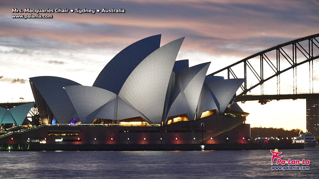 Mrs Macquarie’s Chair